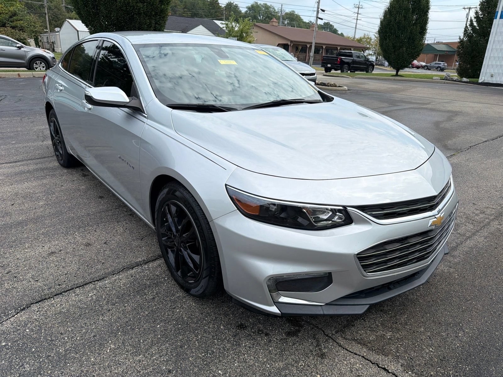 Used 2017 Chevrolet Malibu LT FWD image 7