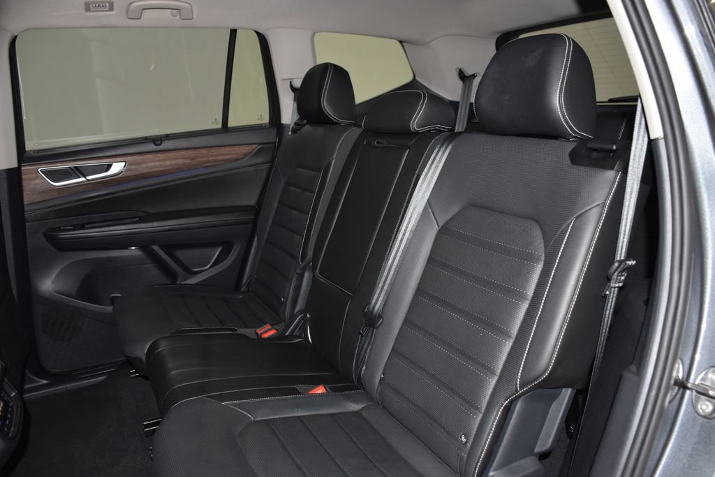Used 2025 Volkswagen Atlas SEL AWD/4WD image 27