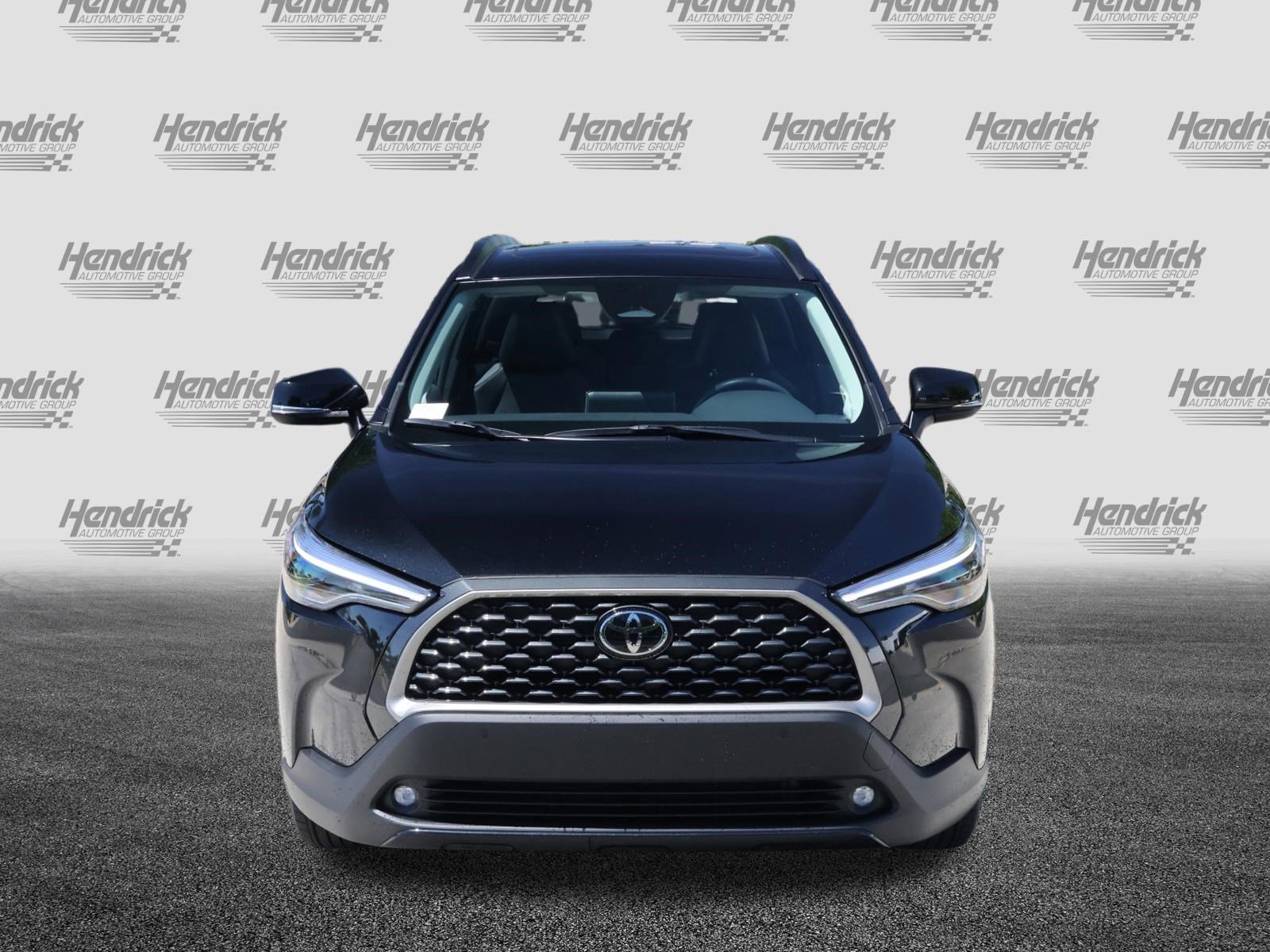 Used 2023 Toyota Corolla Cross XLE w/ Convenience Package AWD/4WD image 3