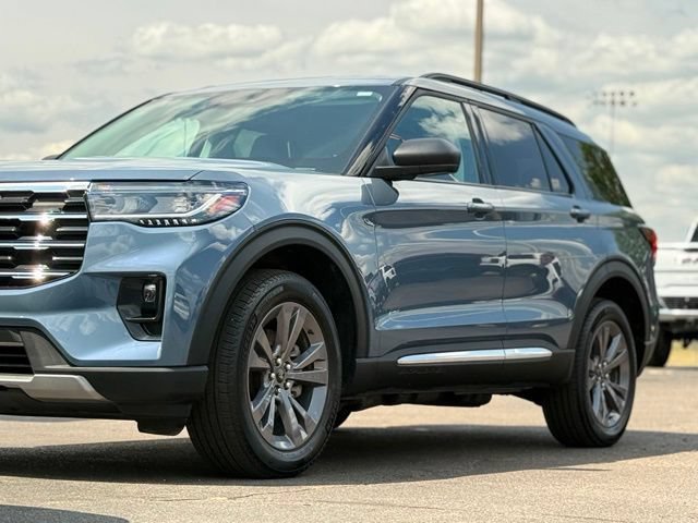 Used 2025 Ford Explorer Active w/ Active Comfort Package AWD/4WD image 44