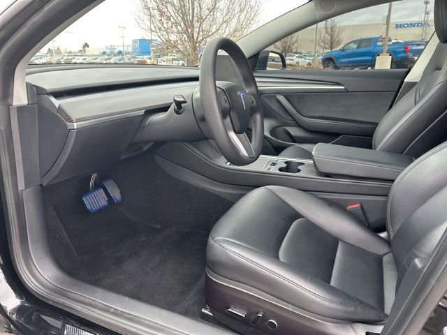 Used 2023 Tesla Model 3 Standard Range image 17
