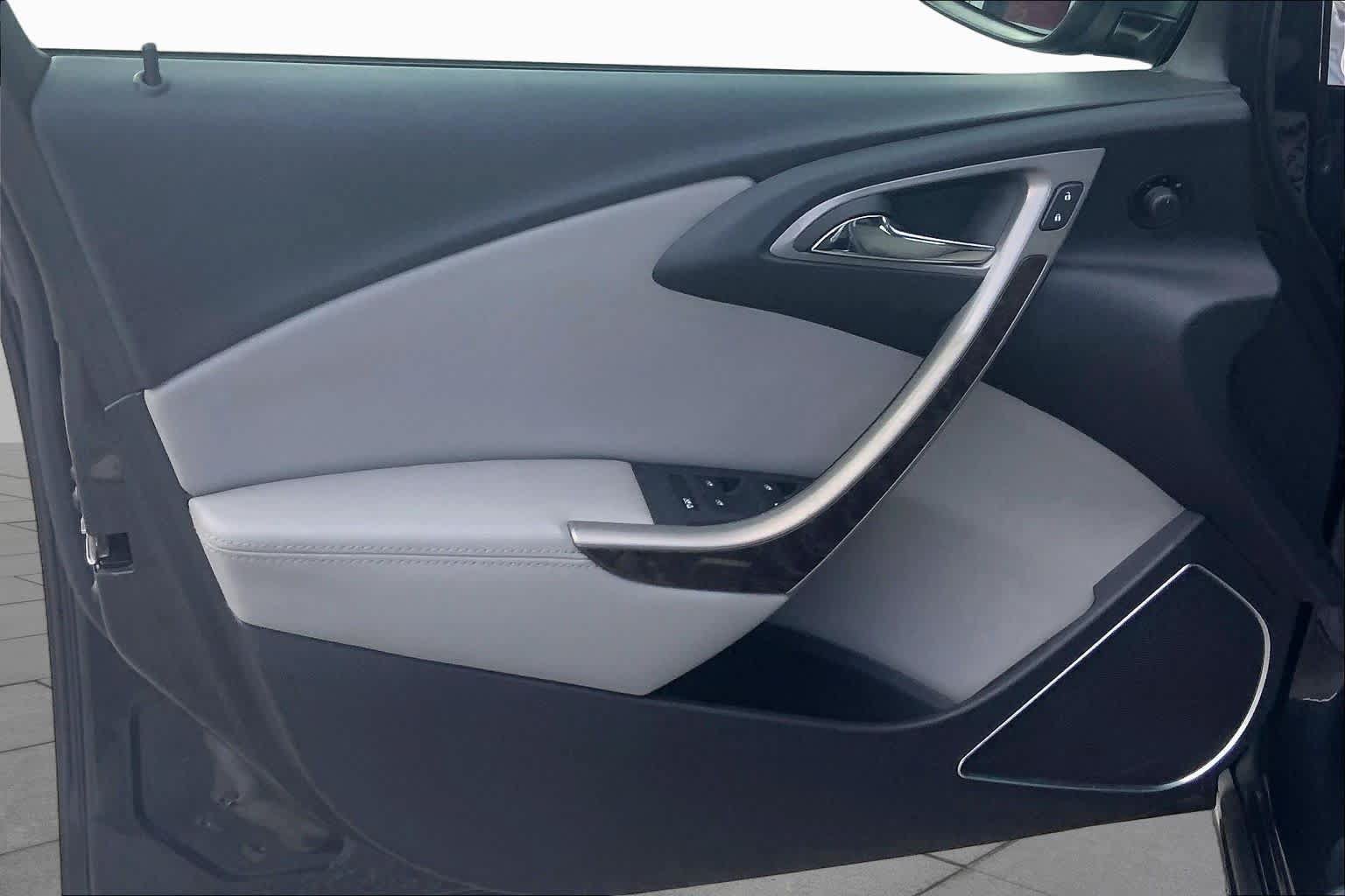 Used 2014 Buick Verano Convenience FWD image 21