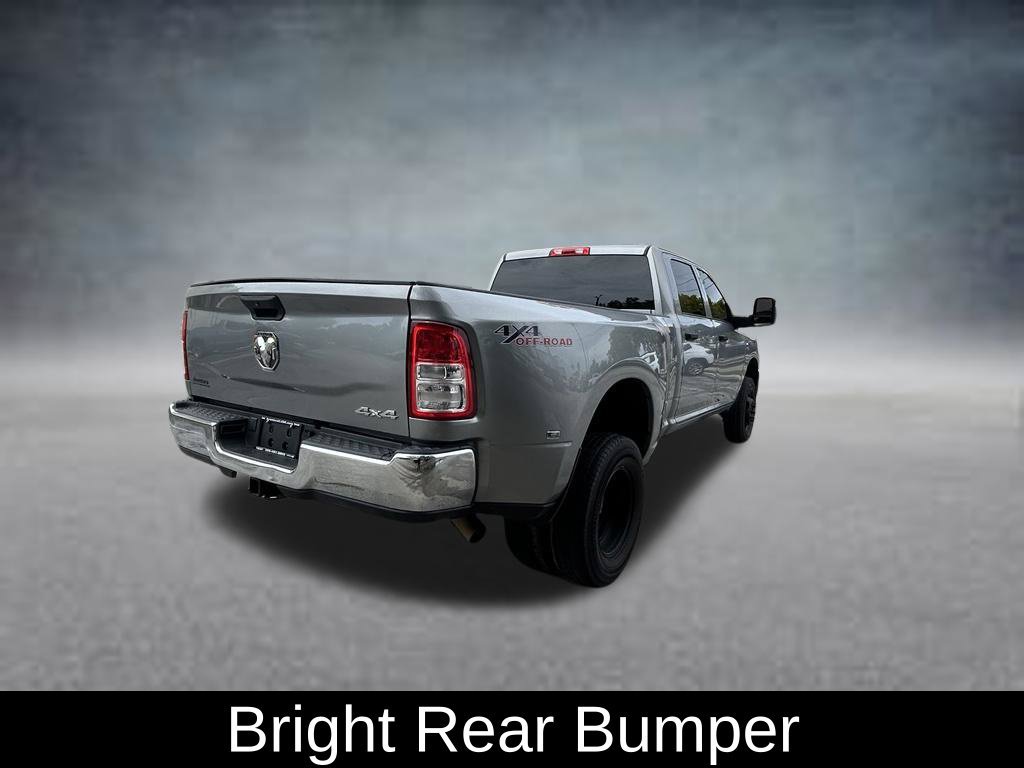 Used 2024 RAM 3500 Tradesman w/ Chrome Appearance Group AWD/4WD image 7