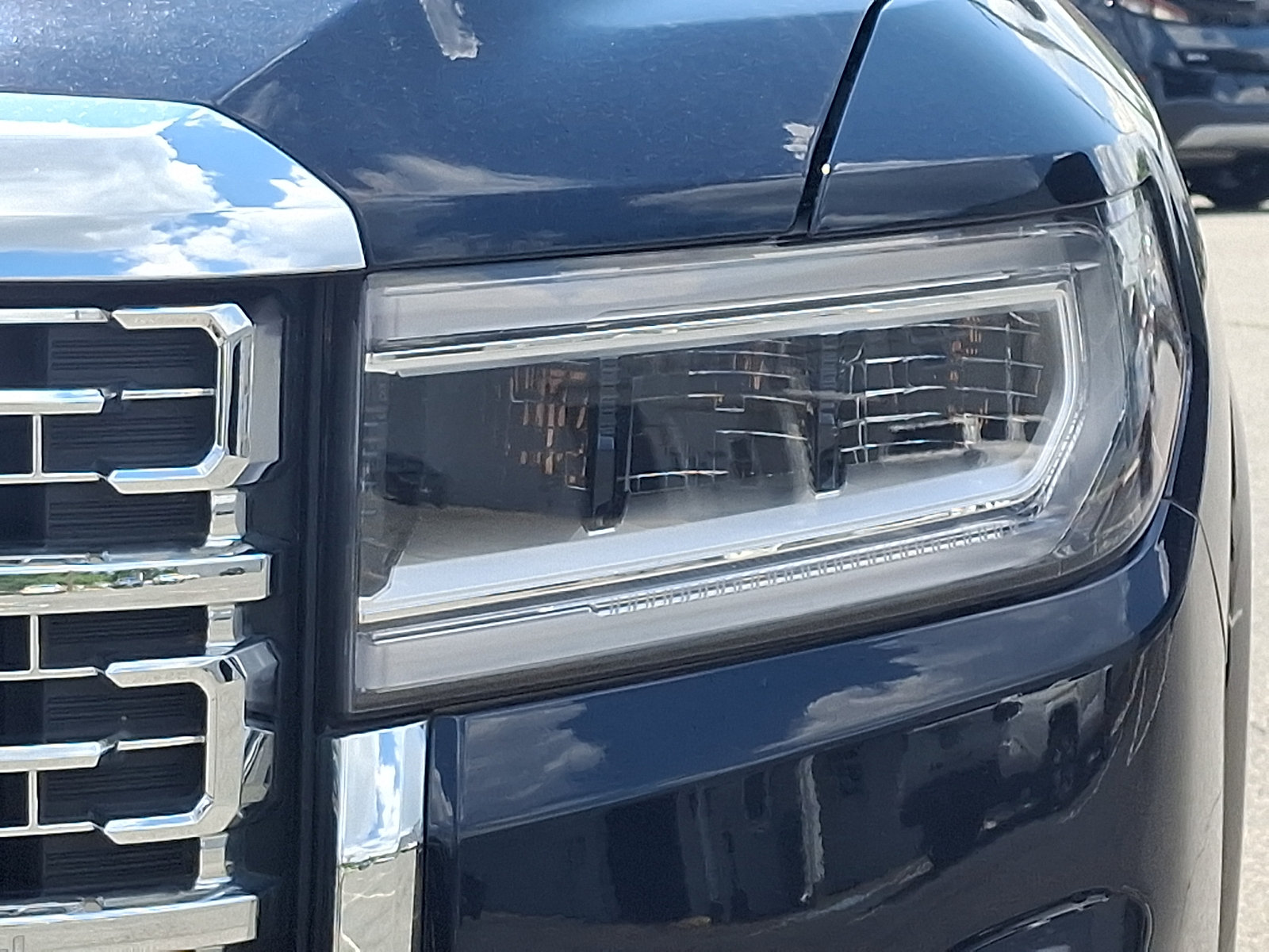 Used 2021 GMC Acadia Denali w/ Denali Ultimate Package AWD/4WD image 9
