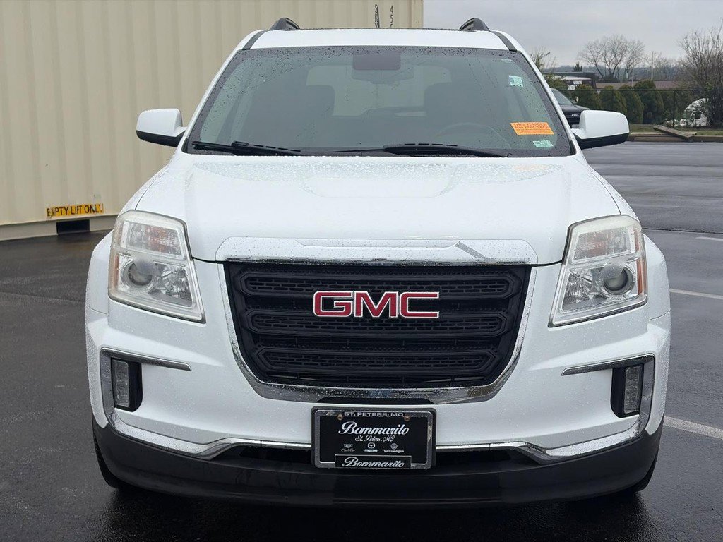 Used 2017 GMC Terrain SLE w/ Convenience Package image 2