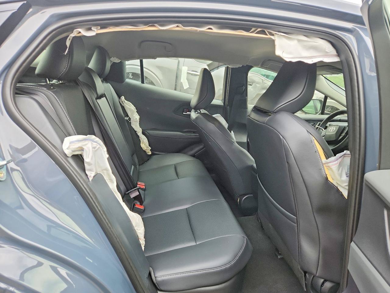 Used 2026 Toyota Prius XLE FWD image 6