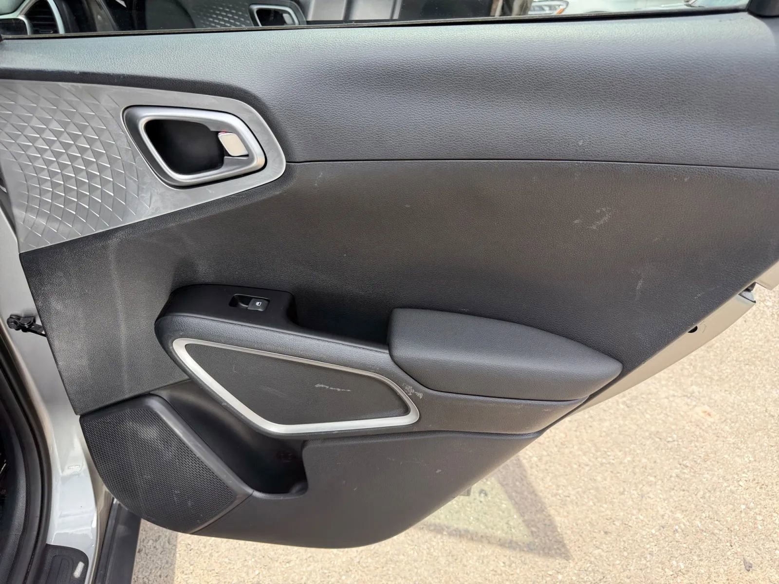 Used 2022 Kia Soul LX FWD image 30