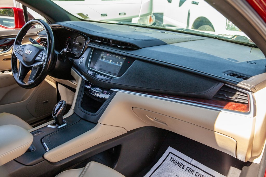 Used 2018 Cadillac XT5 Premium Luxury image 11