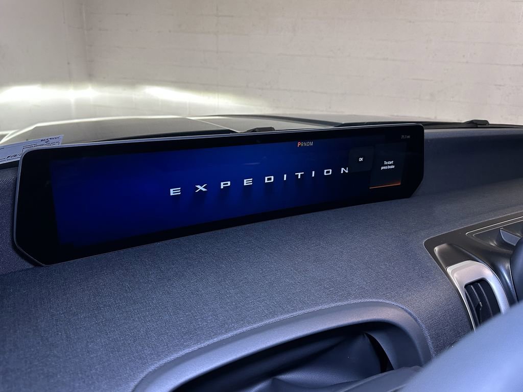 Used 2025 Ford Expedition Max Active image 32