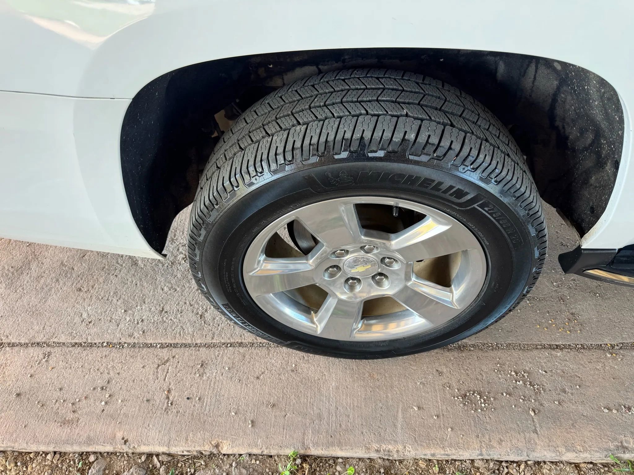 Used 2018 Chevrolet Suburban Premier image 35