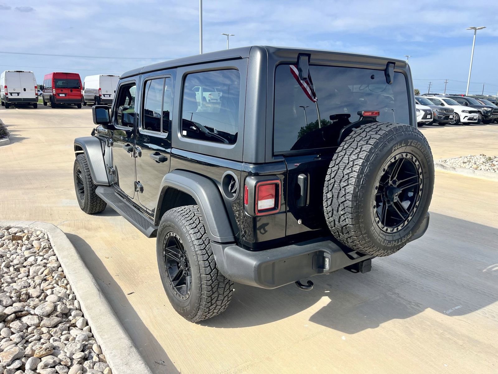 Used 2020 Jeep Wrangler Unlimited Sport AWD/4WD image 2
