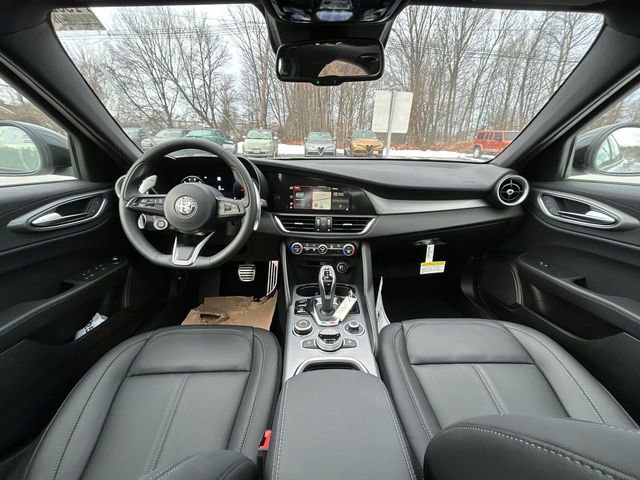 New 2025 Alfa Romeo Giulia AWD w/ Driving Assist Package image 12