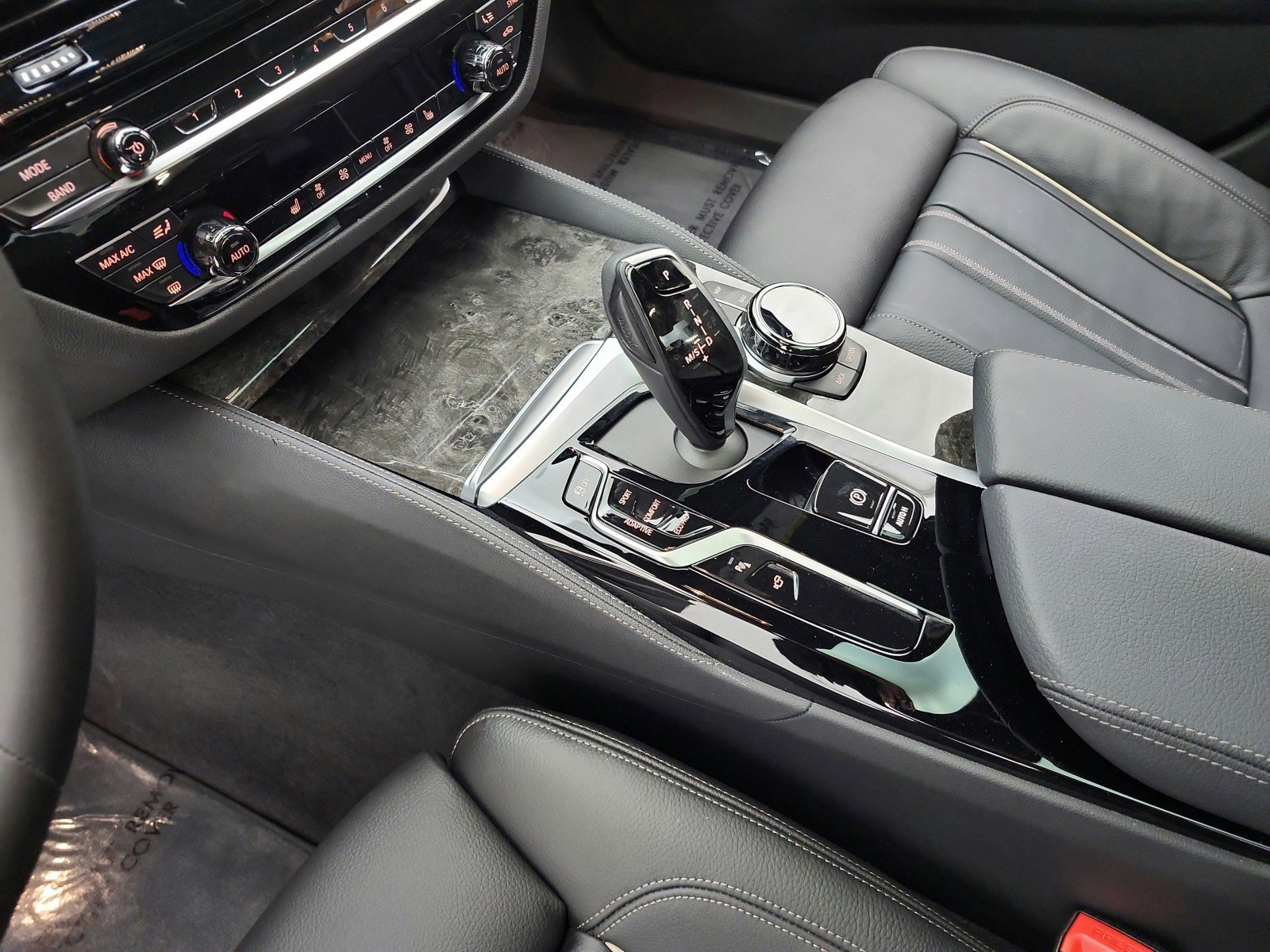 Used 2023 BMW M550i xDrive w/ Executive Package AWD/4WD image 11