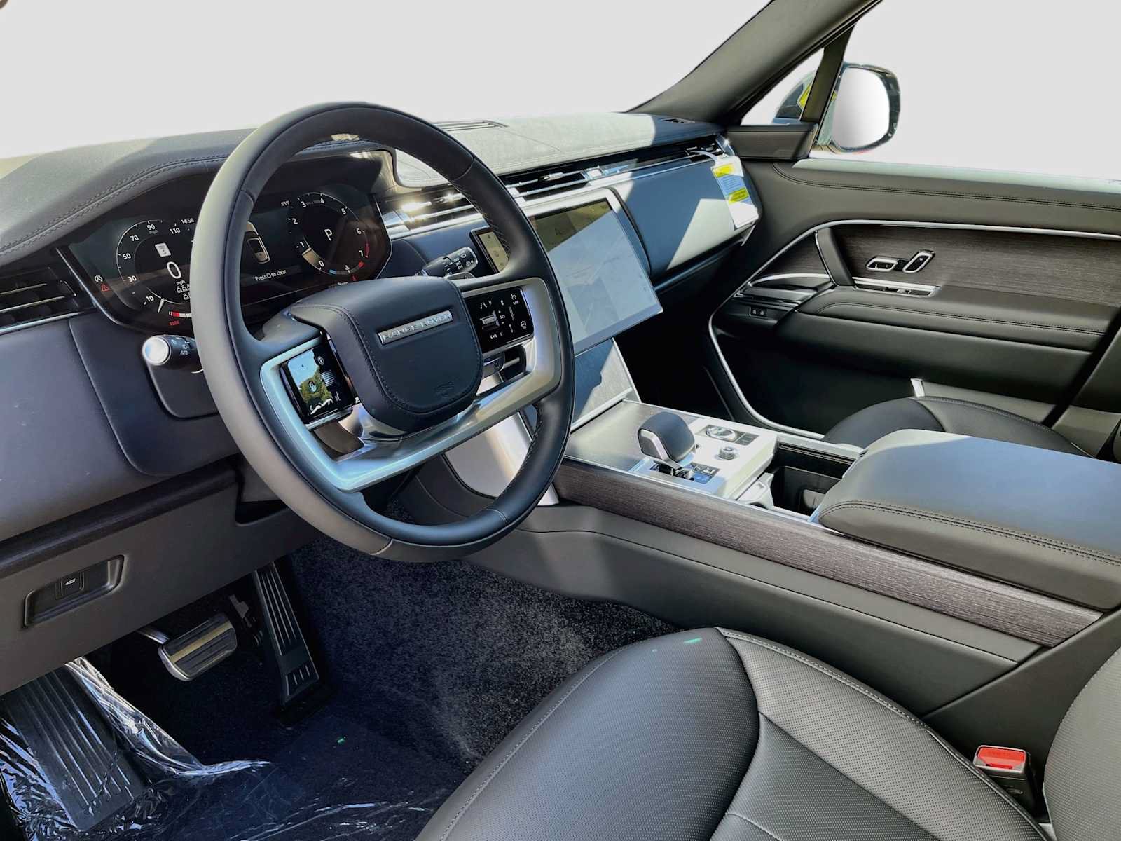 New 2027 Land Rover Range Rover Long Wheelbase SE AWD/4WD image 12