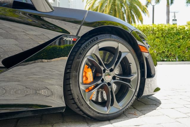Used 2018 McLaren 720S Performance RWD image 57