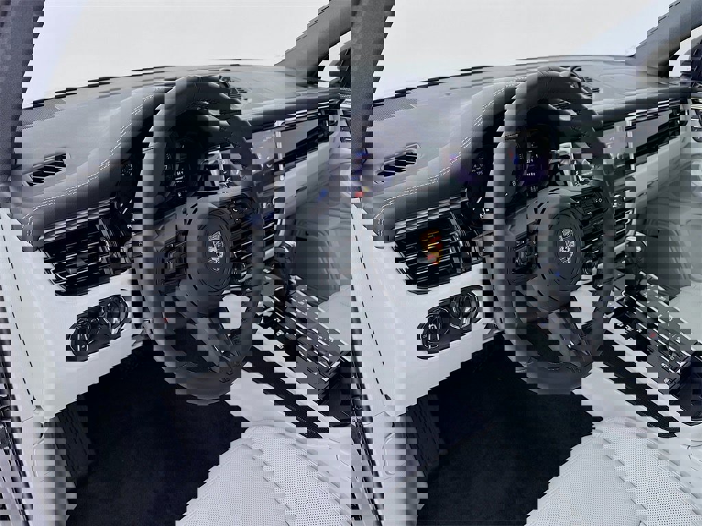 New 2026 Porsche Macan Turbo image 4