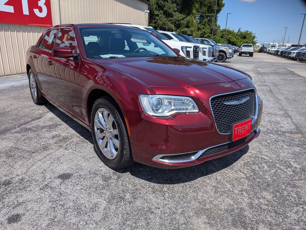 Used 2020 Chrysler 300 Touring AWD/4WD image 6