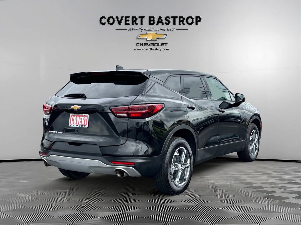 Used 2025 Chevrolet Blazer LT AWD/4WD image 5