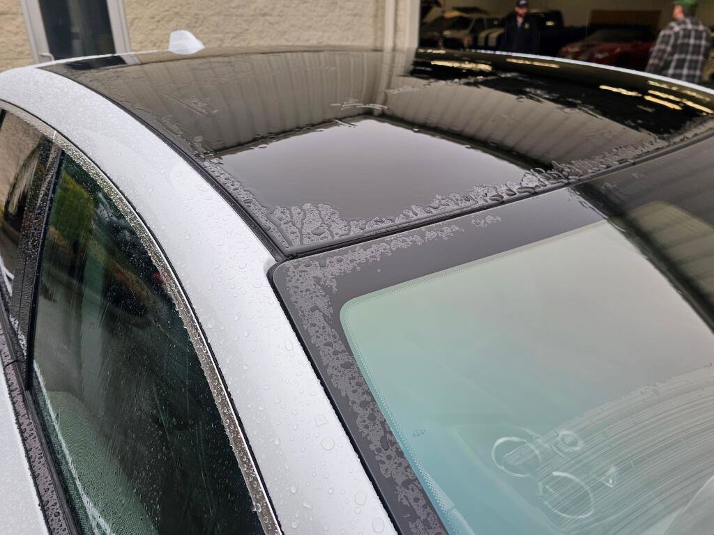 New 2026 Cadillac Optiq Luxury 2 image 14