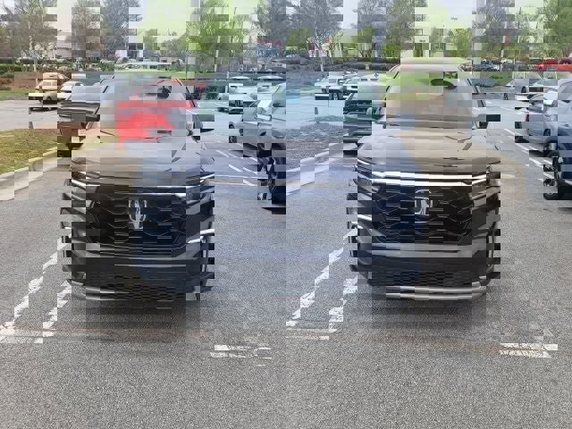 Used 2024 Honda Pilot Touring image 2