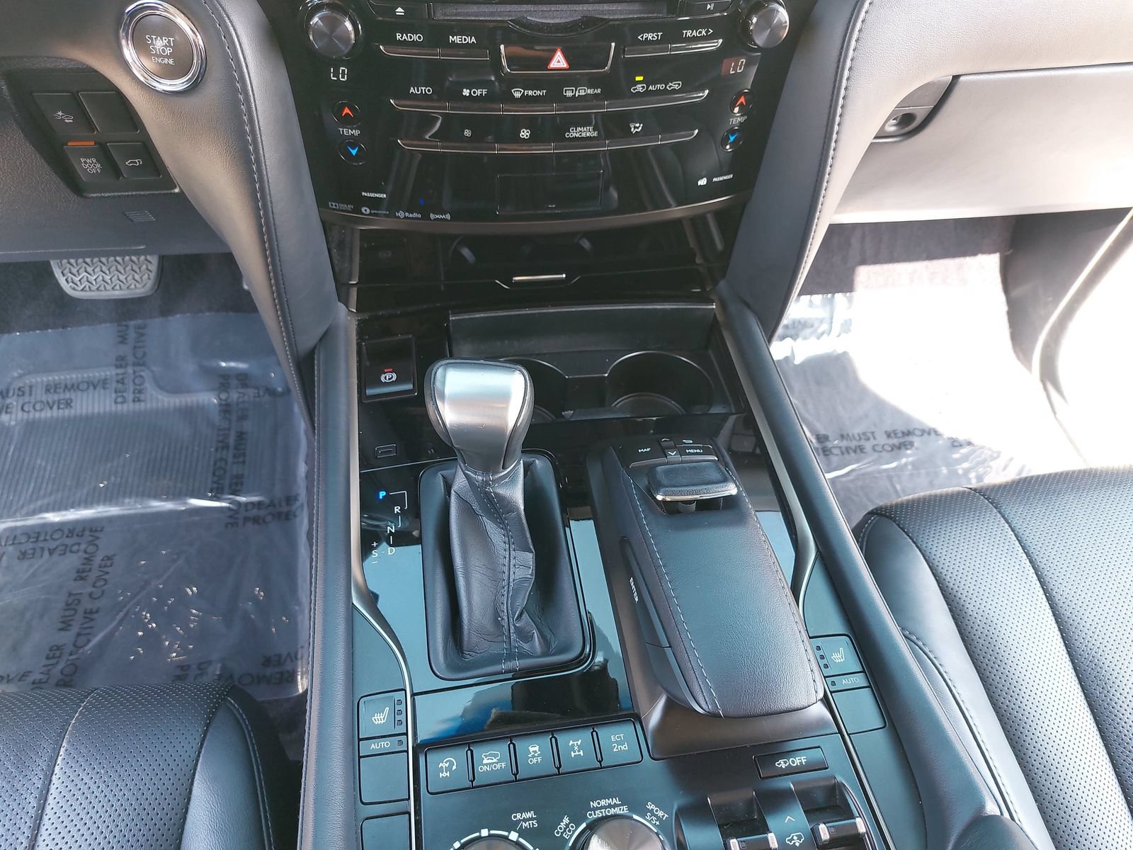Used 2018 Lexus LX 570 4WD image 23