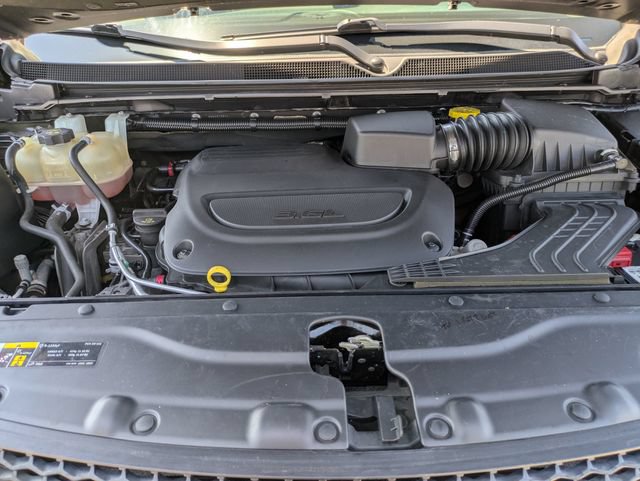 Used 2021 Chrysler Voyager Lxi FWD image 13