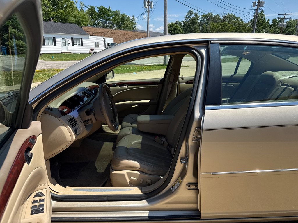Used 2006 Buick Lucerne CXL w/ Luxury Package FWD image 9