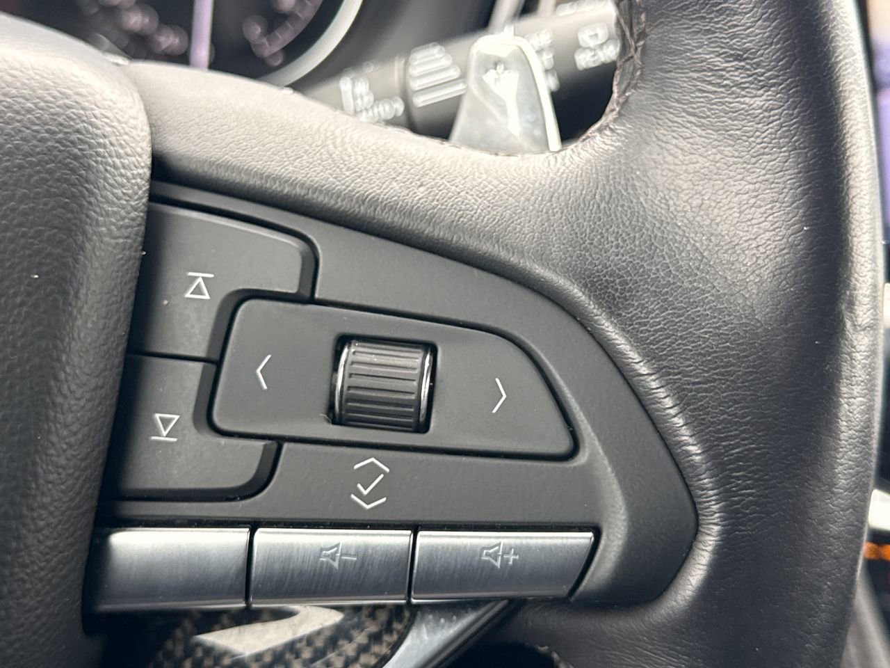 Used 2024 Cadillac XT6 Sport AWD/4WD image 28