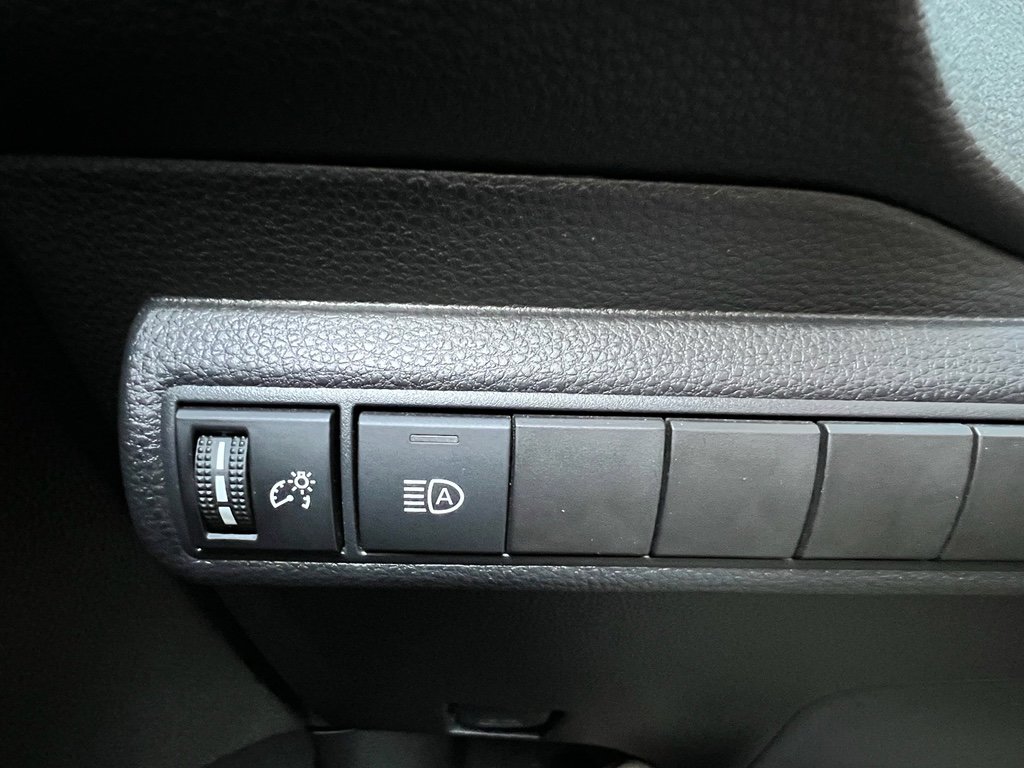 Used 2022 Toyota Corolla SE image 17