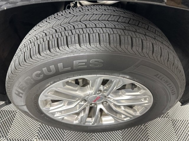 Used 2022 GMC Yukon SLT image 10