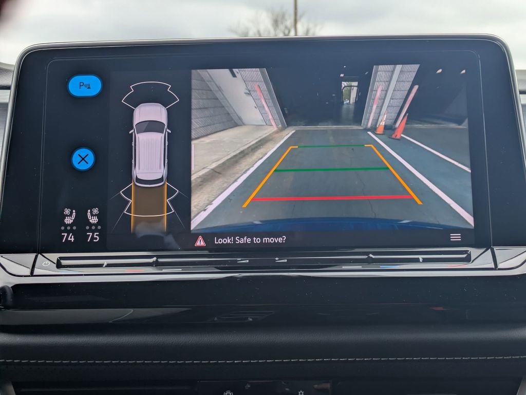 Used 2025 Volkswagen Atlas Cross Sport SE FWD image 20