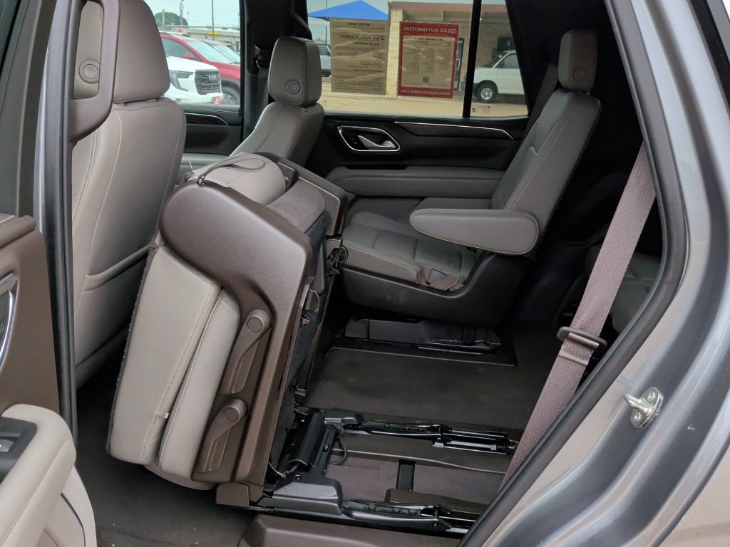 Used 2022 Chevrolet Tahoe LT w/ Luxury Package AWD/4WD image 42