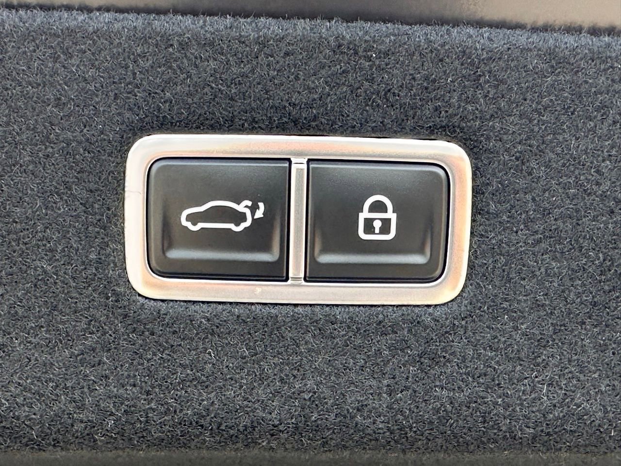 Used 2025 Genesis G90 3.5T image 15