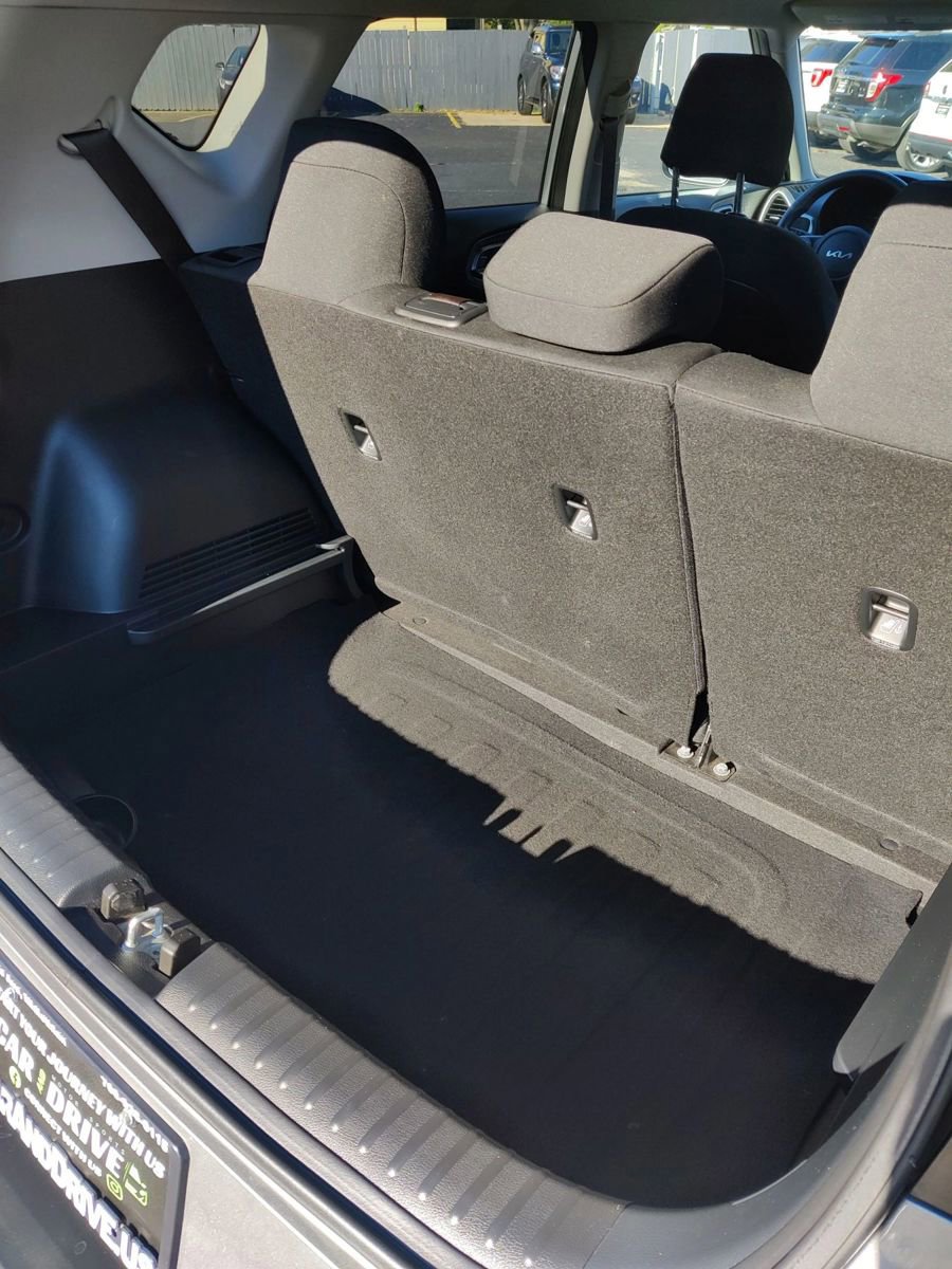 Used 2022 Kia Soul LX image 29