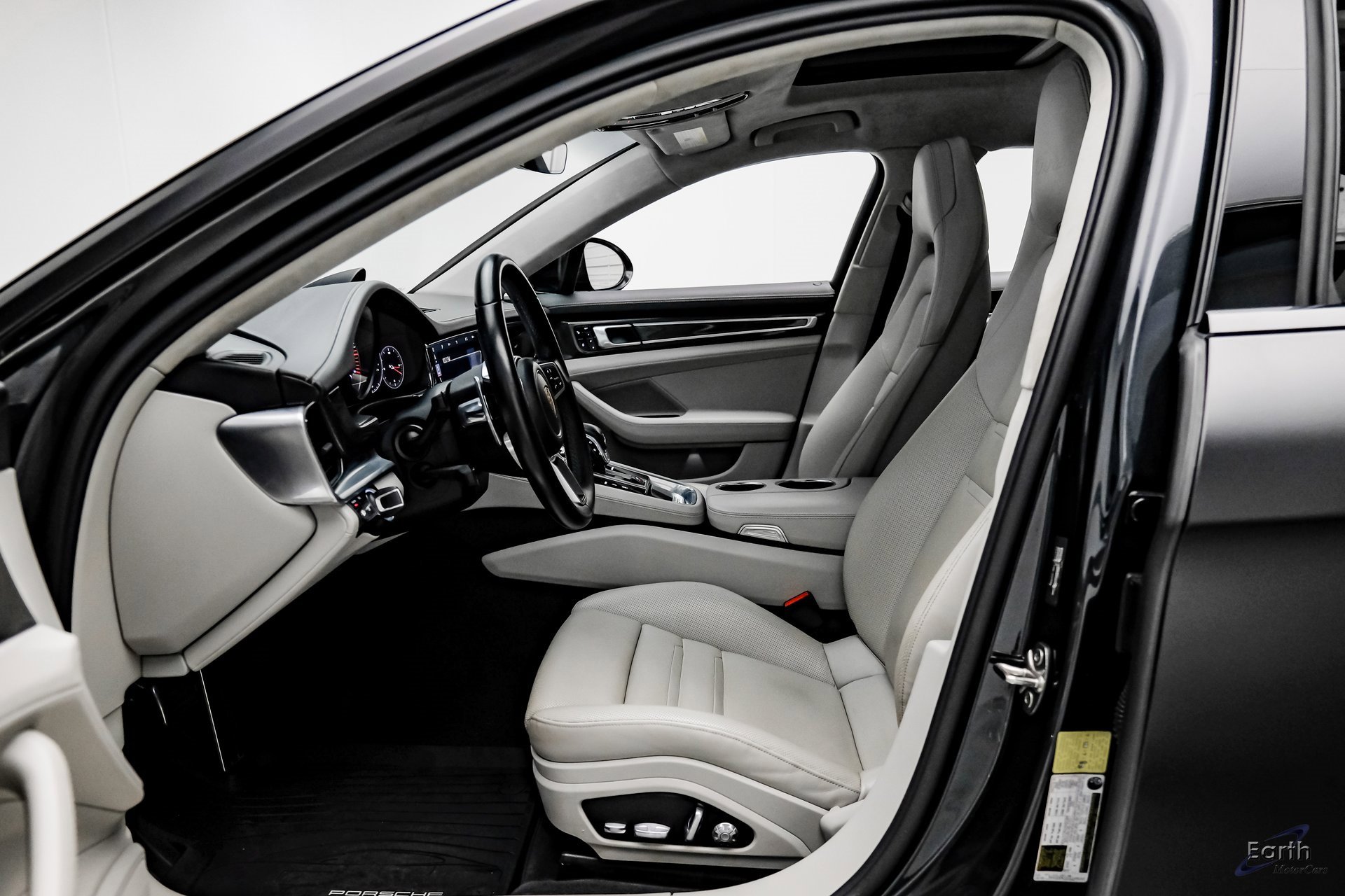 Used 2018 Porsche Panamera Turbo Sport Turismo image 33