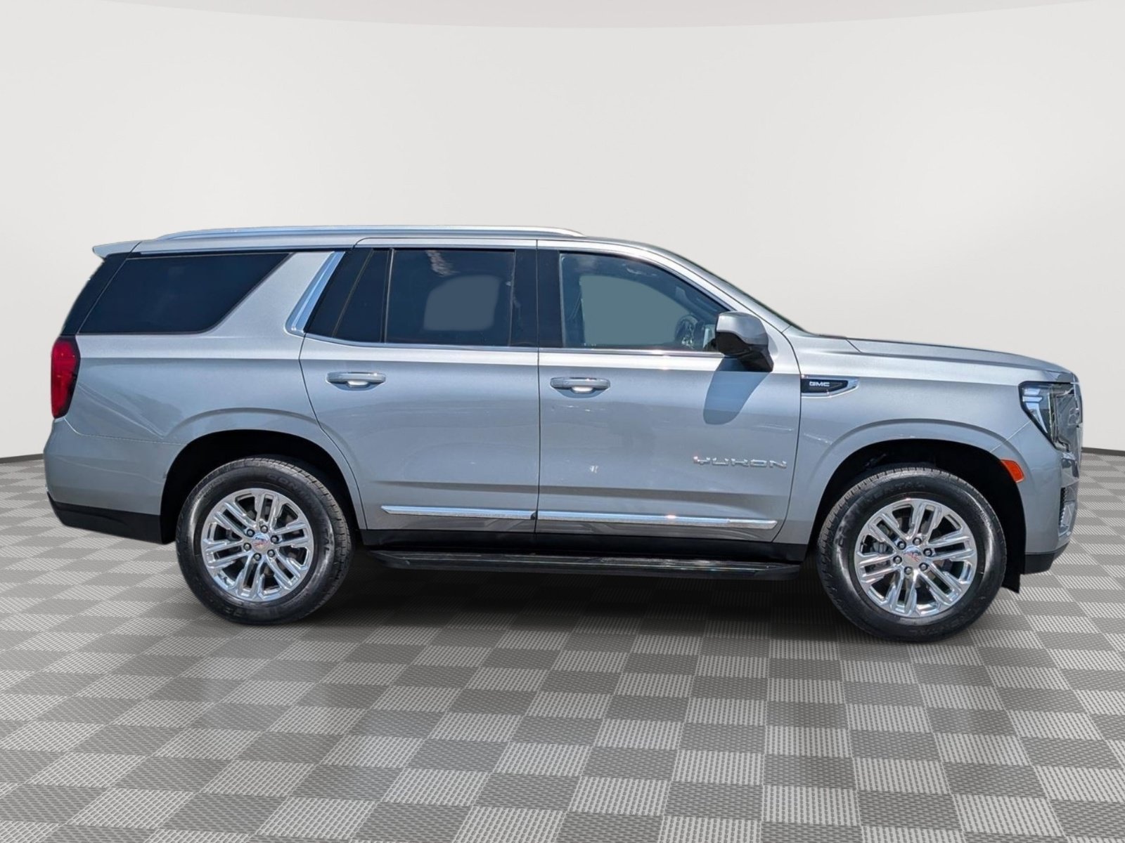 Used 2024 GMC Yukon SLT AWD/4WD image 6