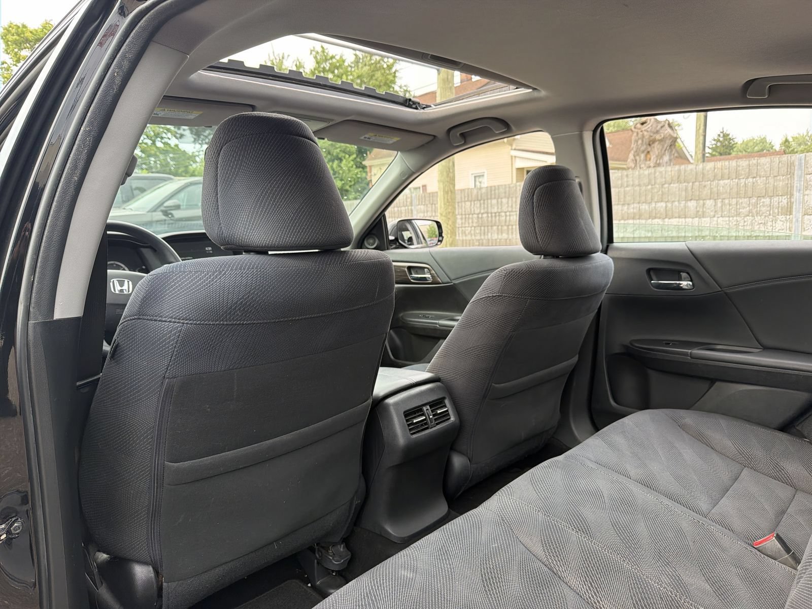 Used 2016 Honda Accord EX image 18