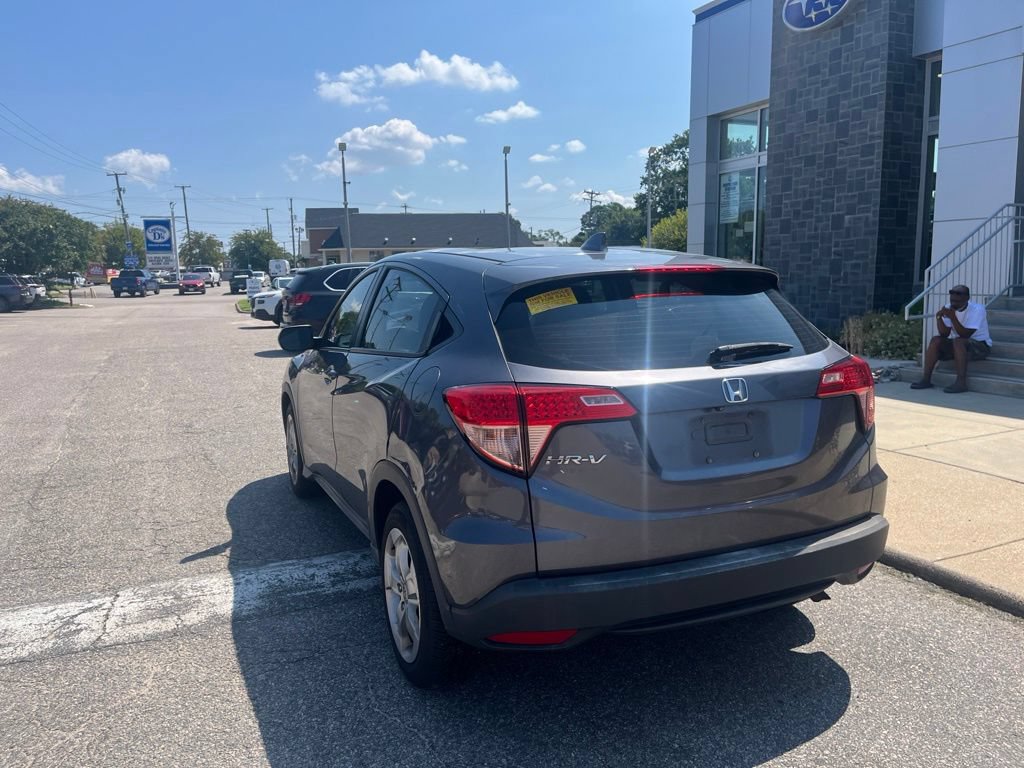 Used 2017 Honda HR-V LX image 6