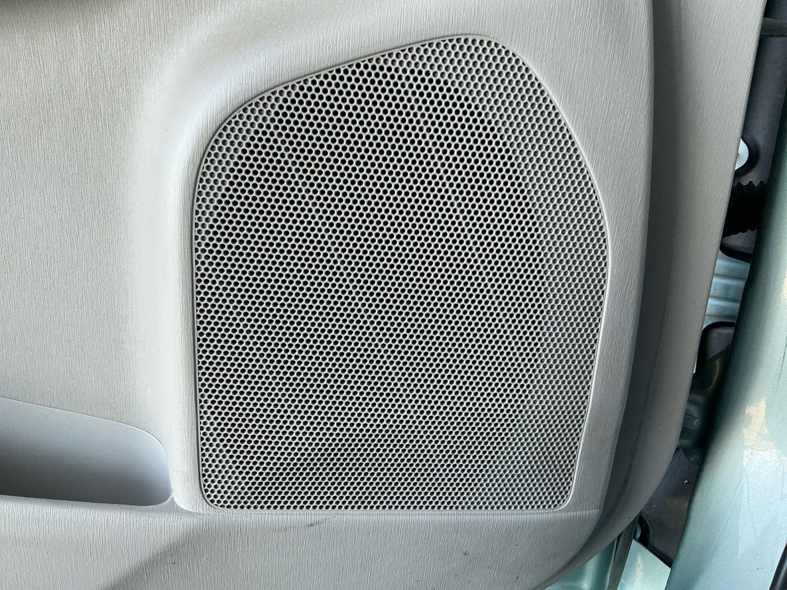 Used 2017 Toyota Prius V Four w/ Carpet Mat Package image 27