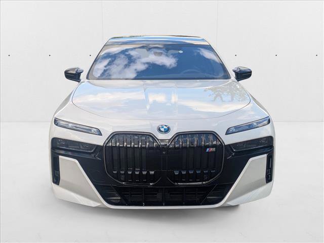 New 2026 BMW i7 M70 w/ Executive Package AWD/4WD image 5