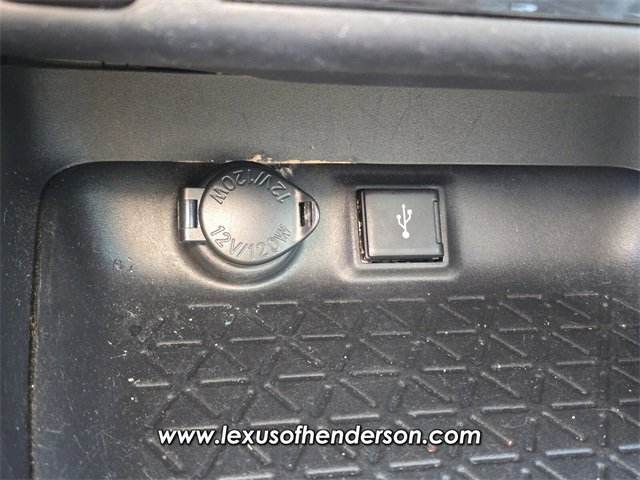 Used 2022 Toyota RAV4 SE w/ Convenience Package image 29