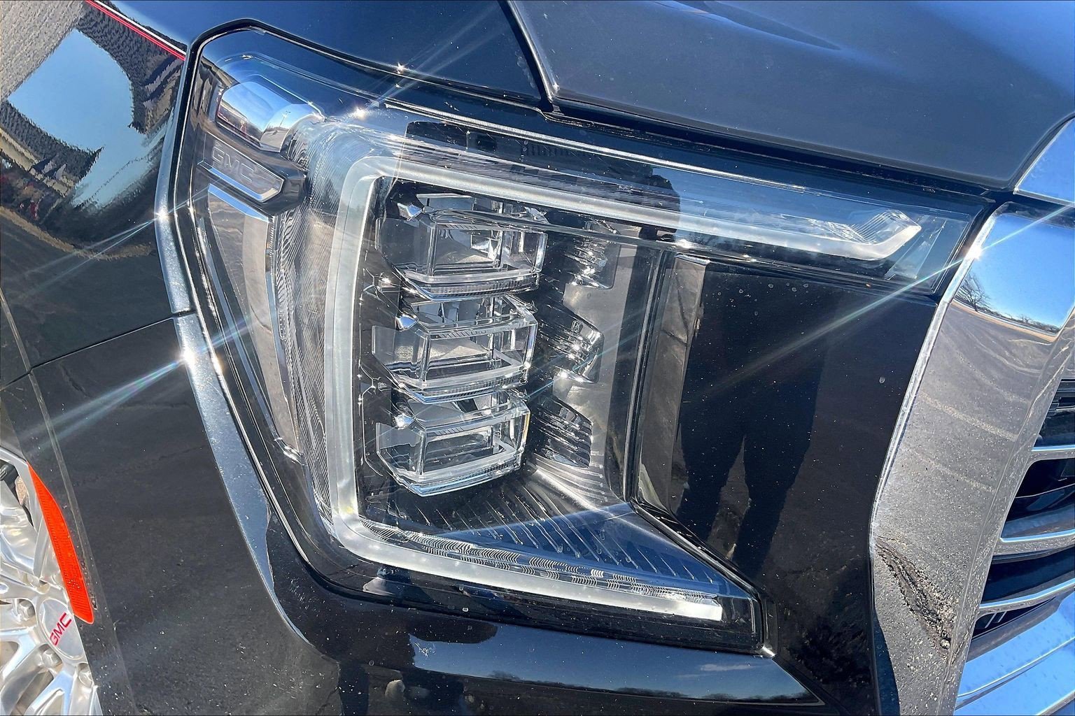 Used 2021 GMC Yukon XL SLT w/ Rear Media and Nav Package image 24