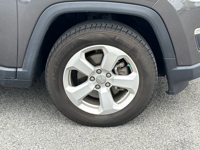 Used 2018 Jeep Compass Latitude AWD/4WD image 9