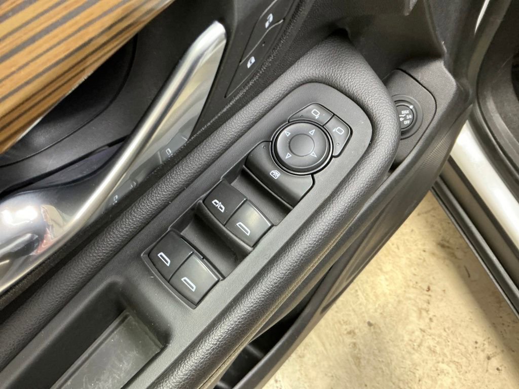 Used 2018 GMC Terrain SLE w/ Driver Convenience Package image 15