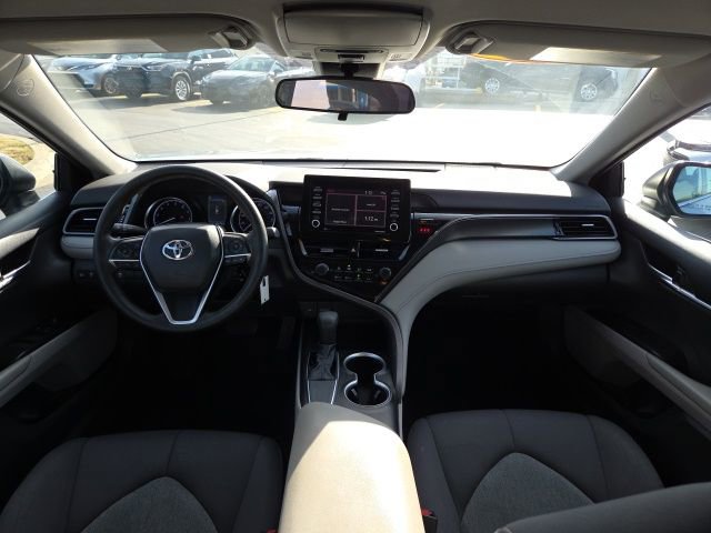 Used 2021 Toyota Camry LE image 21