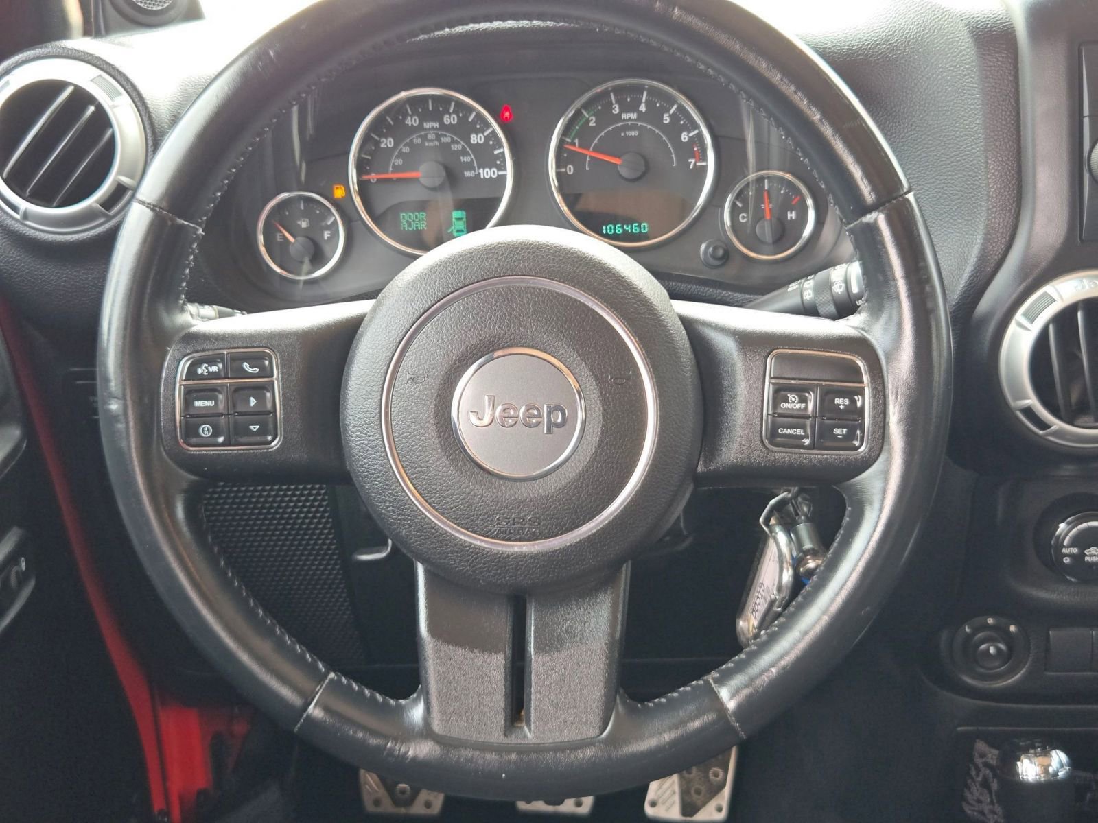 Used 2013 Jeep Wrangler Unlimited Rubicon w/ Connectivity Group AWD/4WD image 18