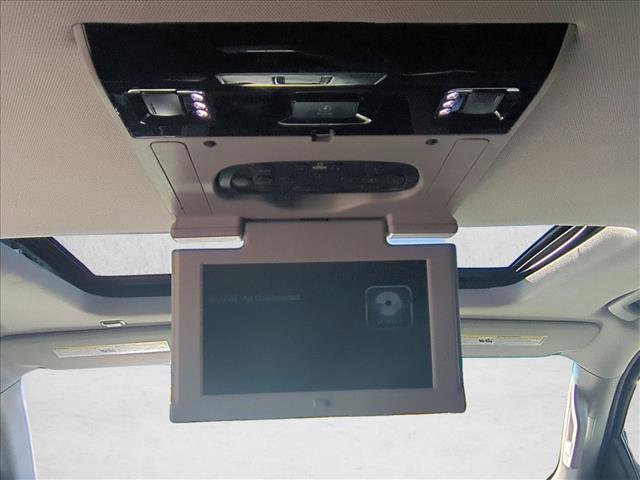 Used 2016 Chevrolet Suburban LT w/ Luxury Package image 20