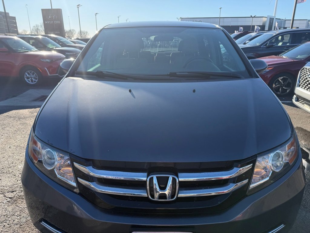 Used 2016 Honda Odyssey SE image 2