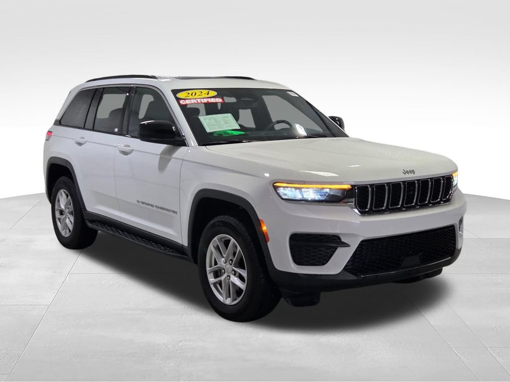 Certified 2024 Jeep Grand Cherokee Laredo X AWD/4WD image 18