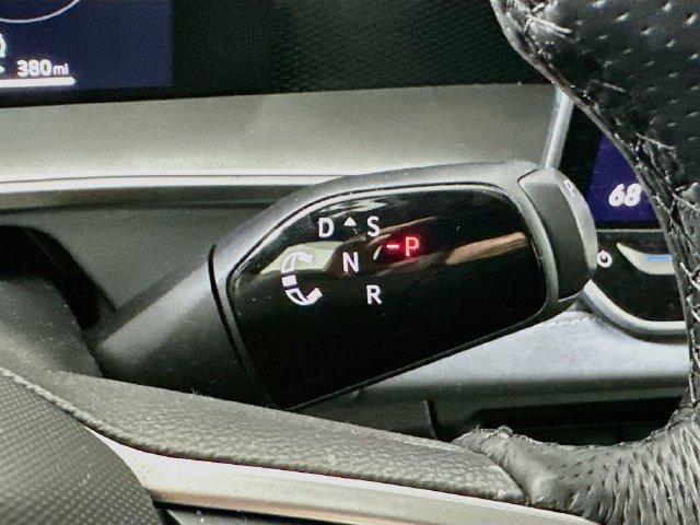 Certified 2026 Volkswagen Tiguan SE R-Line FWD image 16